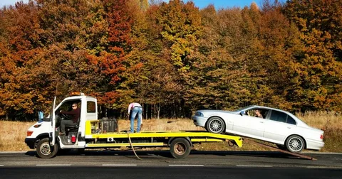 Read more about the article 10 Situations Where Emergency Towing Can Save the Day in Kansas City, KS