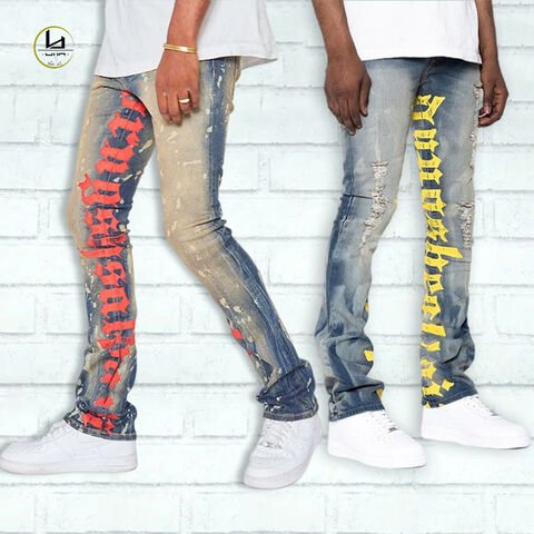 Read more about the article Stacked Jeans: The Streetwear Staple Redefining Denim Fashion