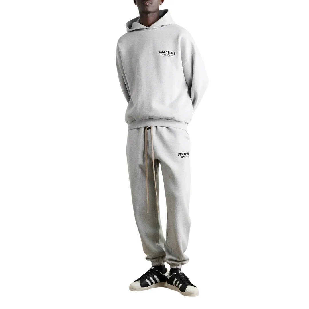 You are currently viewing Comfort Meets Couture: Inside the UK Designer Tracksuit Boom