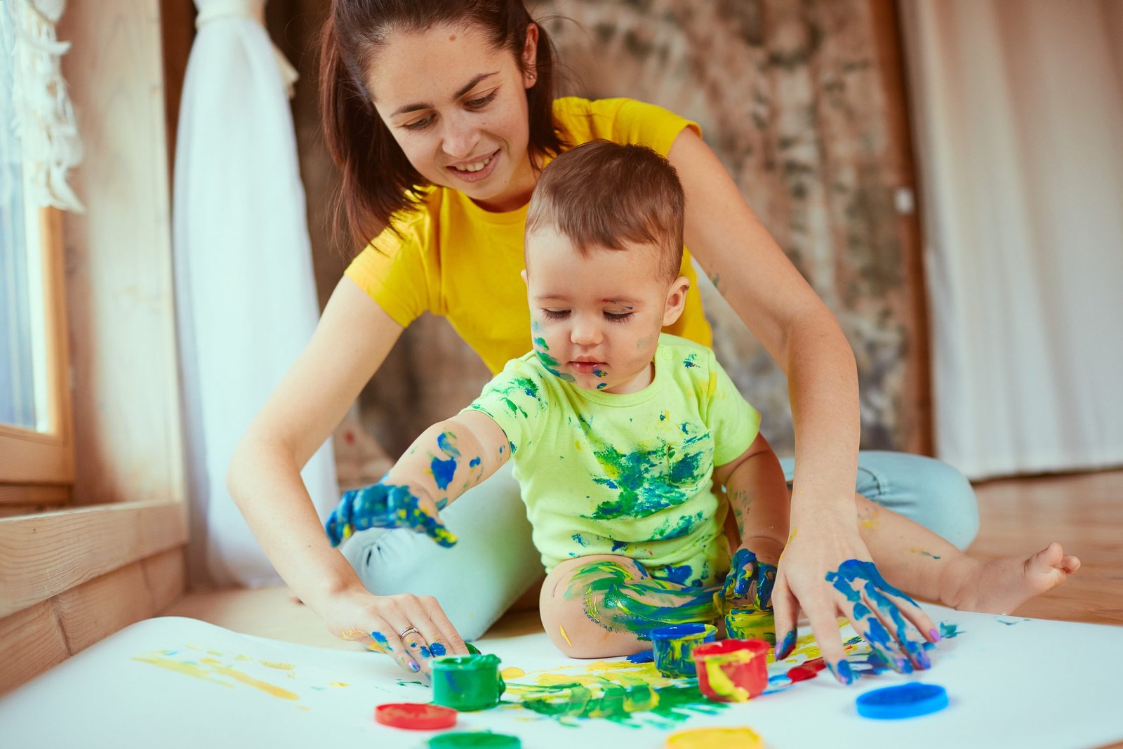 Read more about the article What Should You Look for When Hiring a Babysitter in Abu Dhabi?