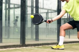 Read more about the article Discover Padel Sport: Indoor Padel Courts in Toronto