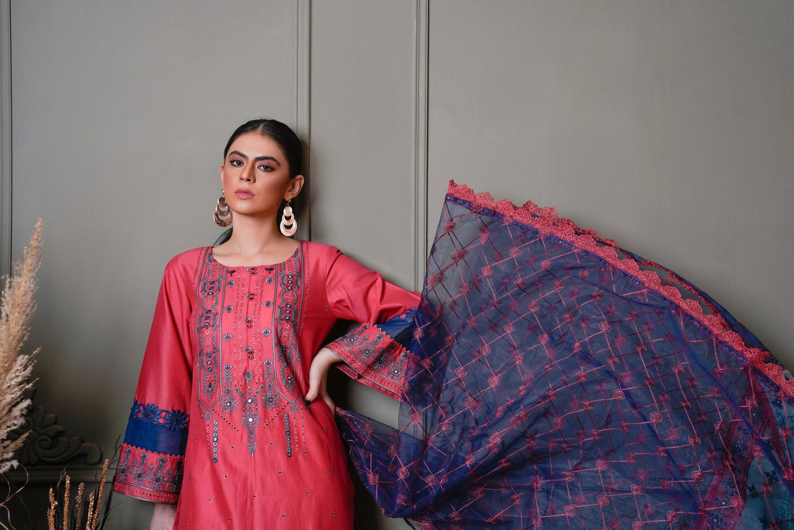 Read more about the article The Timeless Charm of Traditional Pakistani Men’s Clothing