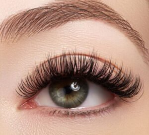 Read more about the article Eyelash Extensions in Houston: What Style Is Right for You?