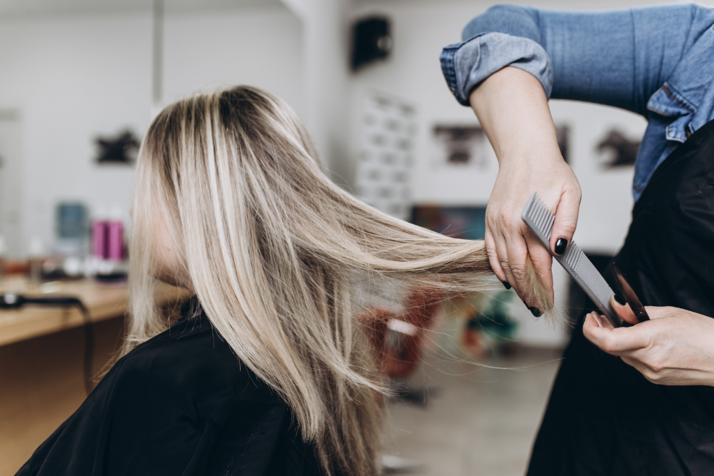 Read more about the article Friseur Frankfurt | Stil, Qualität und Individualität in der Mainmetropole