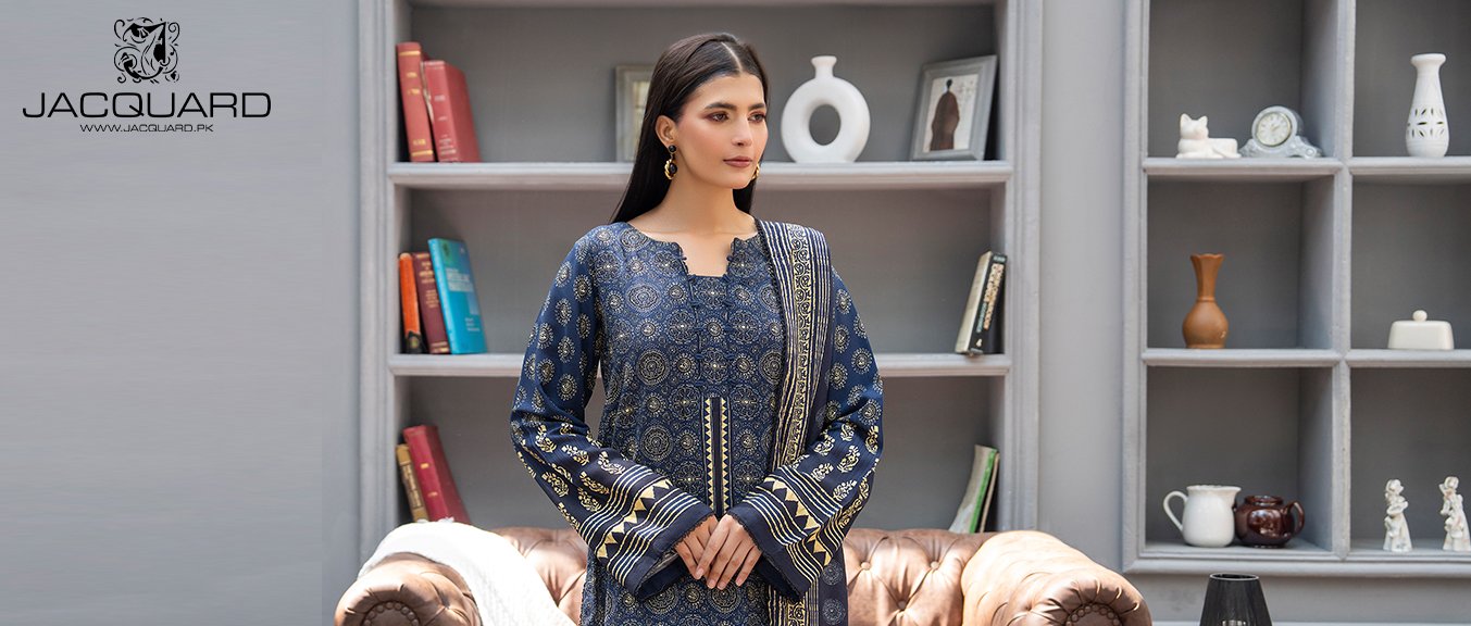 Read more about the article Complete Guide to Choosing the Perfect Women’s Unstitched Suit Online