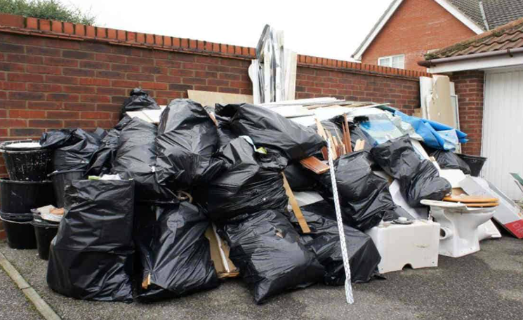 Read more about the article The Importance of Professional Waste Disposal for a Cleaner Community