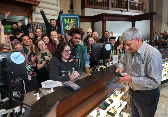 Read more about the article Where to Find Cannabis Flower in Boston: Top Dispensary Picks