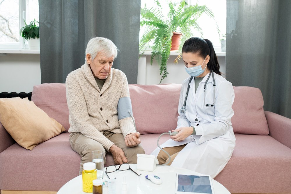 Read more about the article What Makes Doctors at Home Best for Chronic Care?
