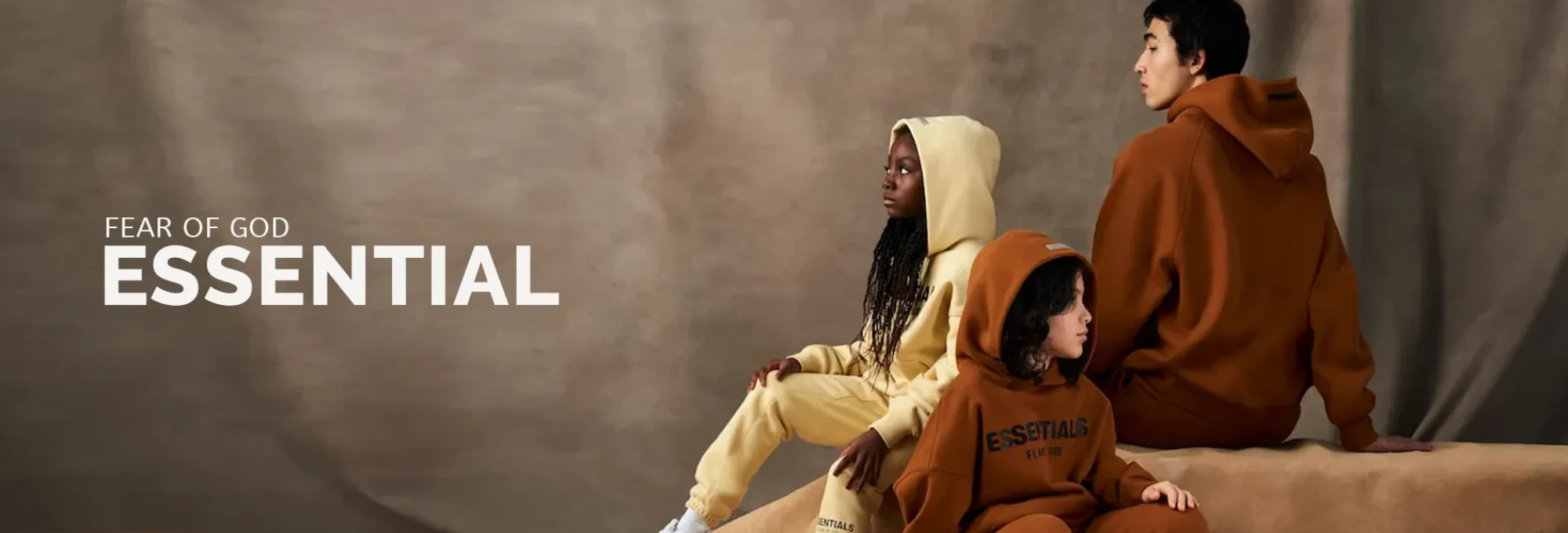 Read more about the article Step into Essentials Clothing: Touch the Texture of Time