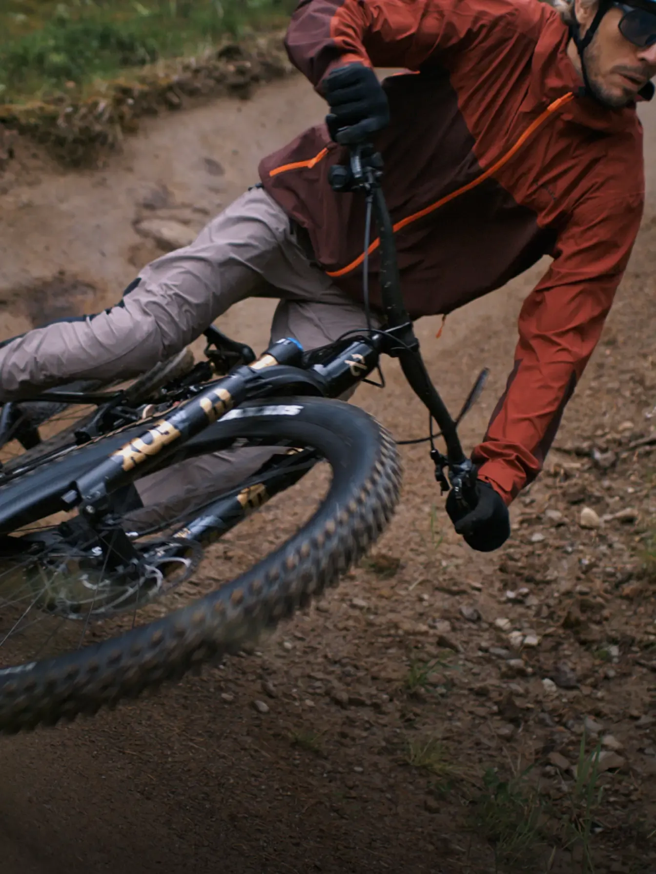 Read more about the article Electric Mountain Bike Evolution: How Modern eMTBs Are Redefining Off-Road Riding Across the U.S.