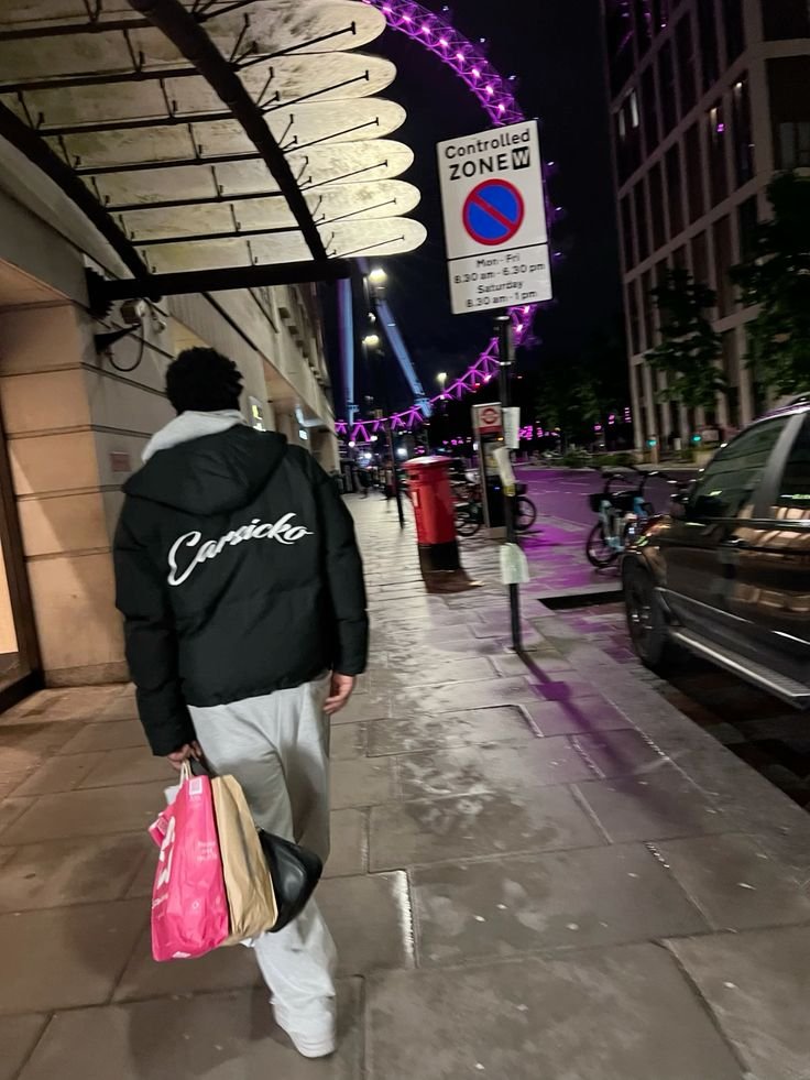 Read more about the article Are Carsicko Hoodie Perfect for Workouts?