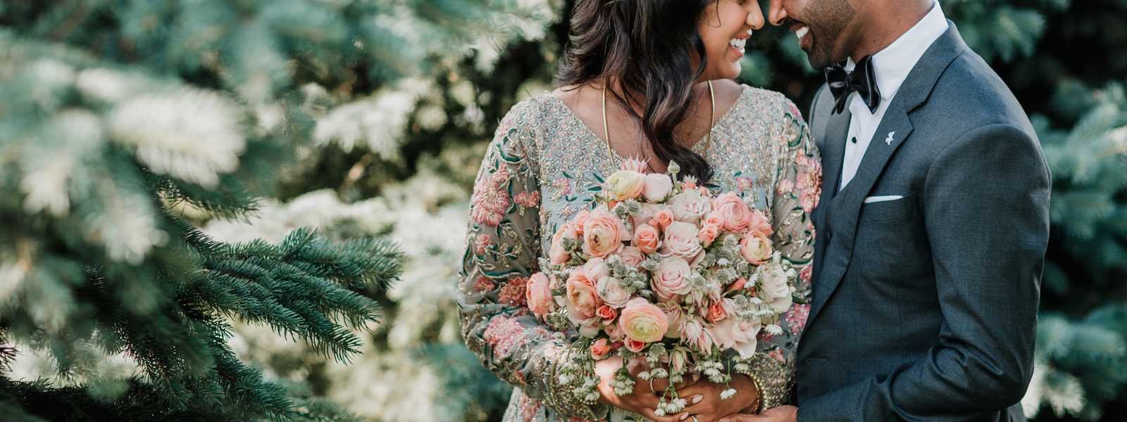 Read more about the article Toronto’s Top Choice for Flower Bouquets and Traditional Indian Garlands