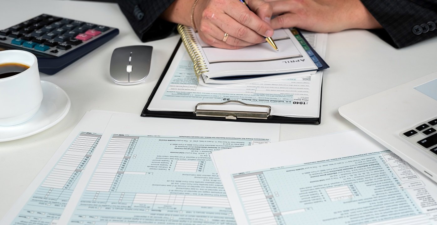 Read more about the article 5 Reasons to Hire a Tax Preparation Service This Year