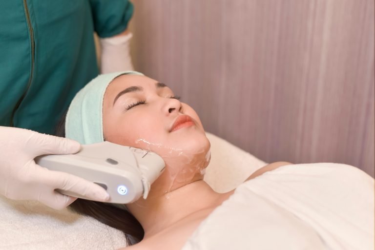 You are currently viewing How HIFU Improves Wrinkles and Fine Lines