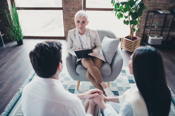 Read more about the article How a Sexologist  Helps Individuals Overcome Performance Fear ?