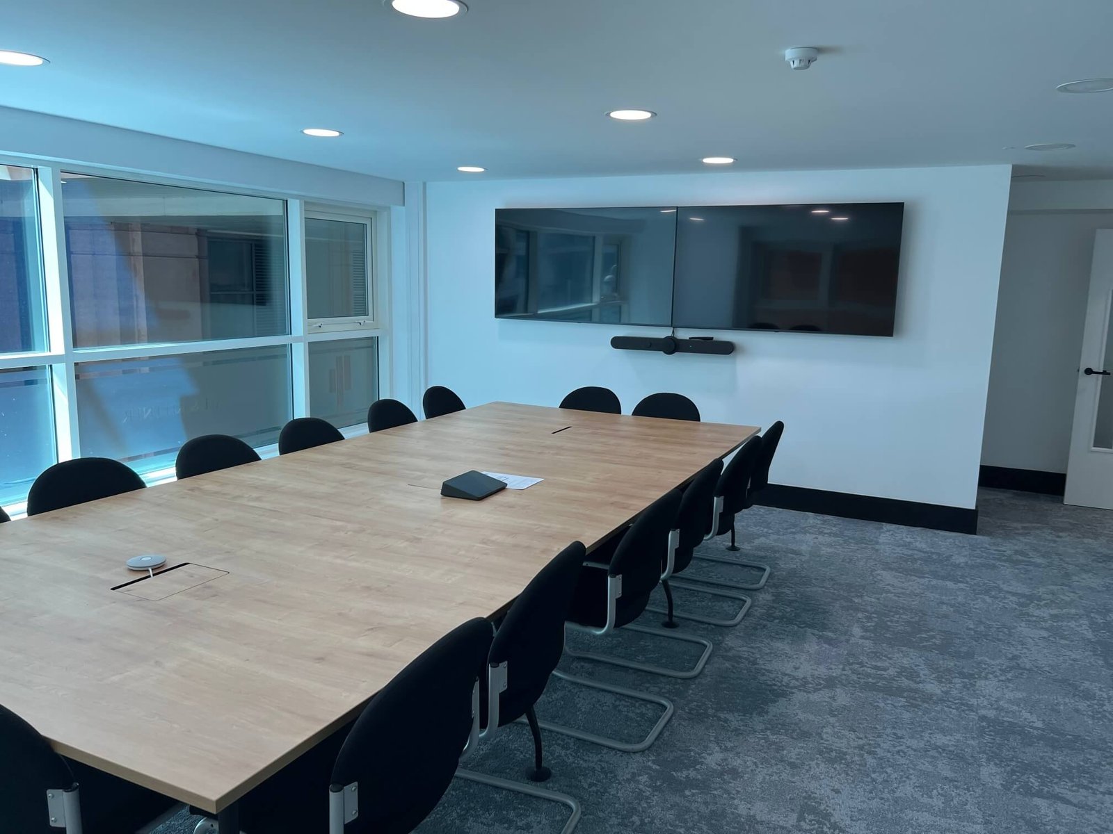 Read more about the article Seamless Video Conferencing Systems Installation