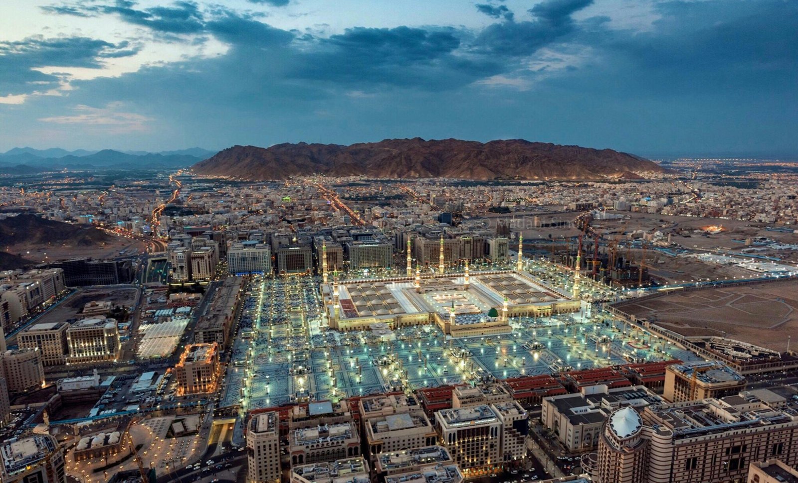 Read more about the article Umrah Packages USA 2026 – What Pilgrims Should Expect