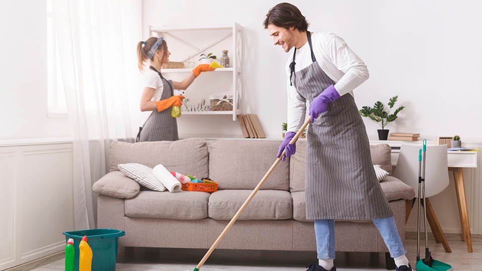 You are currently viewing How to Select the Best Residential Cleaning Service for Your Home?