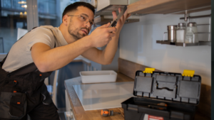 Read more about the article How to Choose the Right Handyman Services for Your Home?