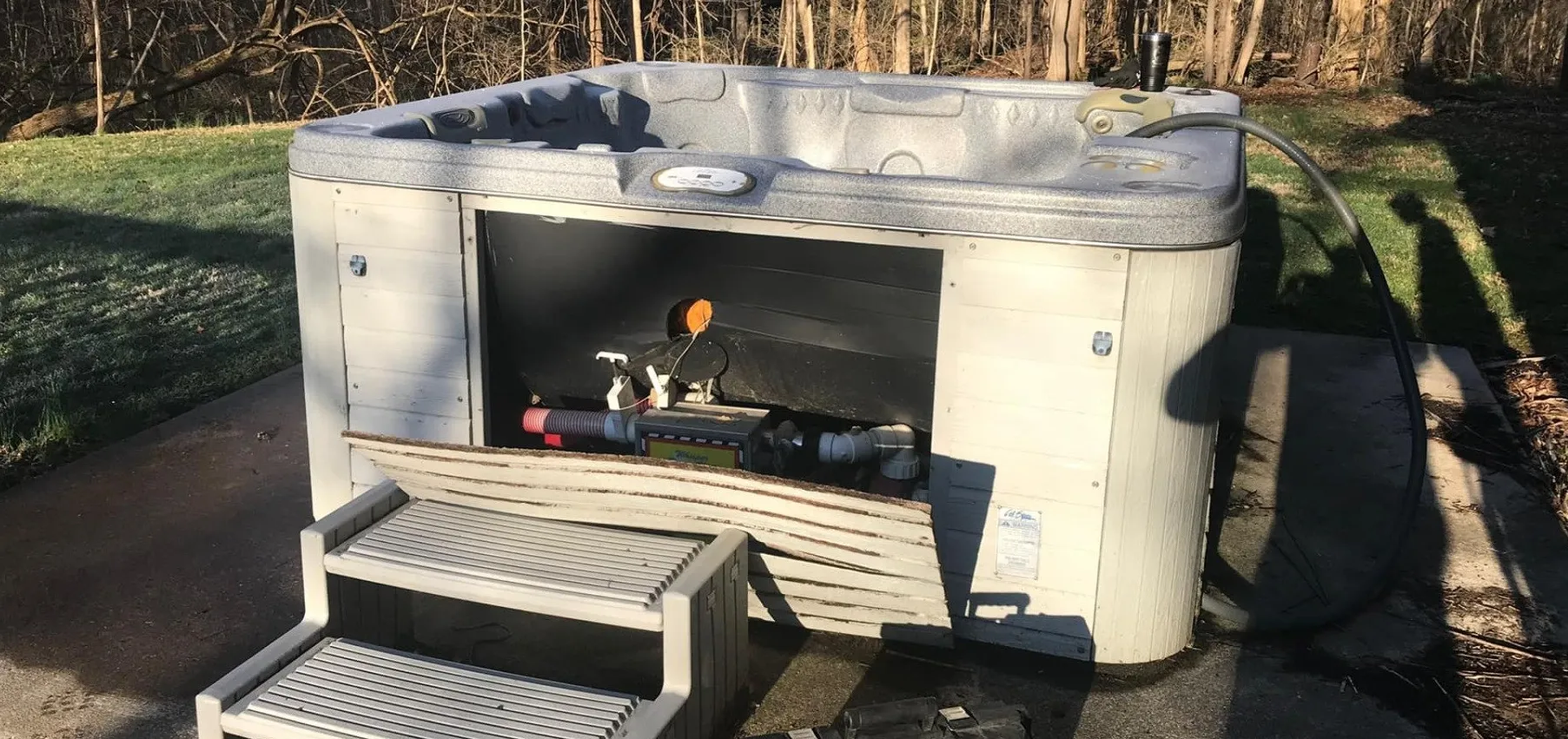 You are currently viewing Hot Tub Removal services Made Simple and Stress Free