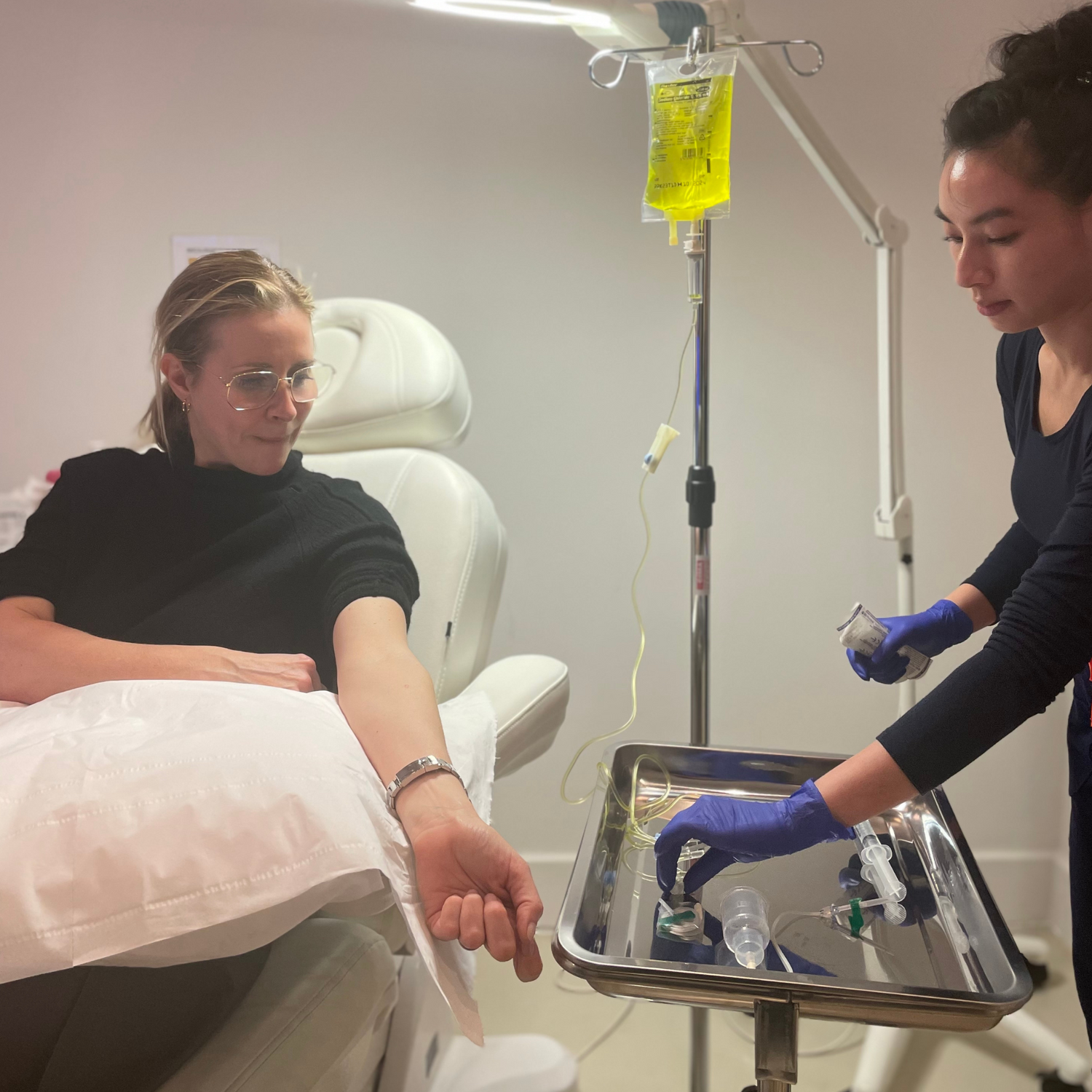 You are currently viewing How IV Drip Therapy Helps Muscle Recovery