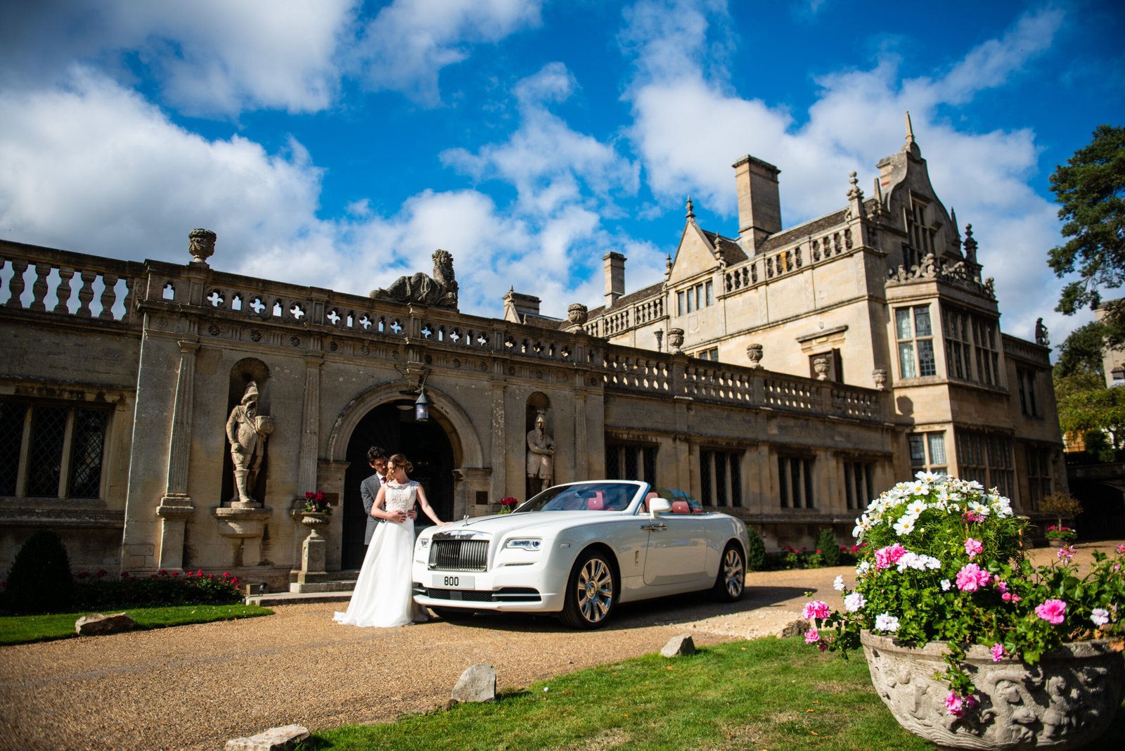 You are currently viewing How to Choose the Perfect Wedding Car for Your Big Day in Birmingham