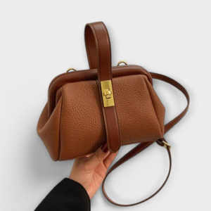 Read more about the article Women’s Bags – Stylish, Trendy & Affordable Designs