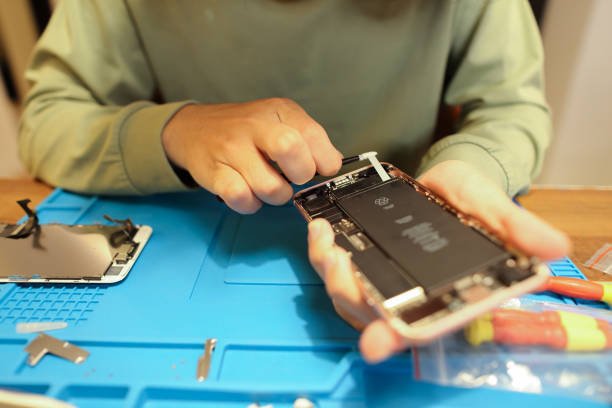 Read more about the article Phone Battery Replacement Ayr Services You Can Trust