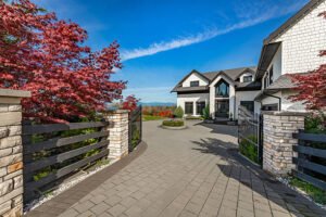 Read more about the article Driveway Design Ideas That Instantly Improve Your Property