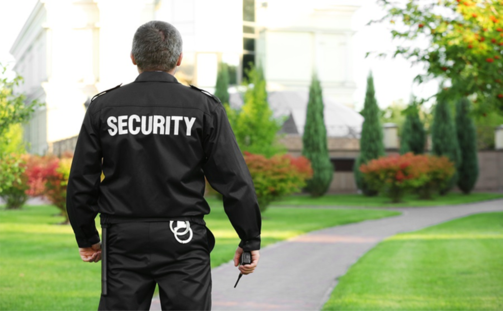 You are currently viewing Why Hiring a Licensed Security Guard Makes All the Difference for Your Business