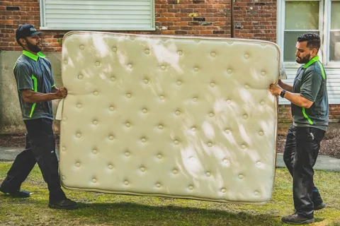 You are currently viewing Why Professional Mattress Pickup Saves Time and Effort
