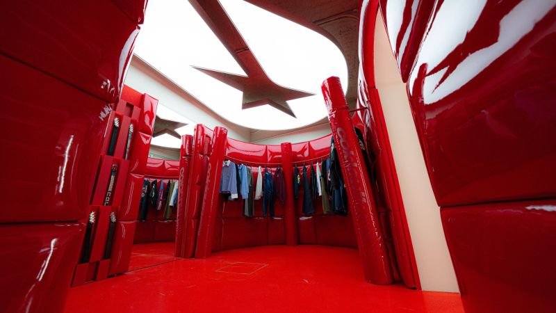 Read more about the article Why Cold Culture Sudaderas Are Taking Over Spanish Streetwear