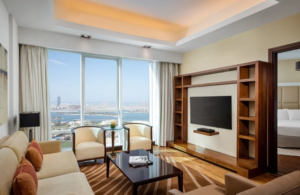 Read more about the article Holiday Home Management in Dubai: How Energy Smart Homes Win More Bookings