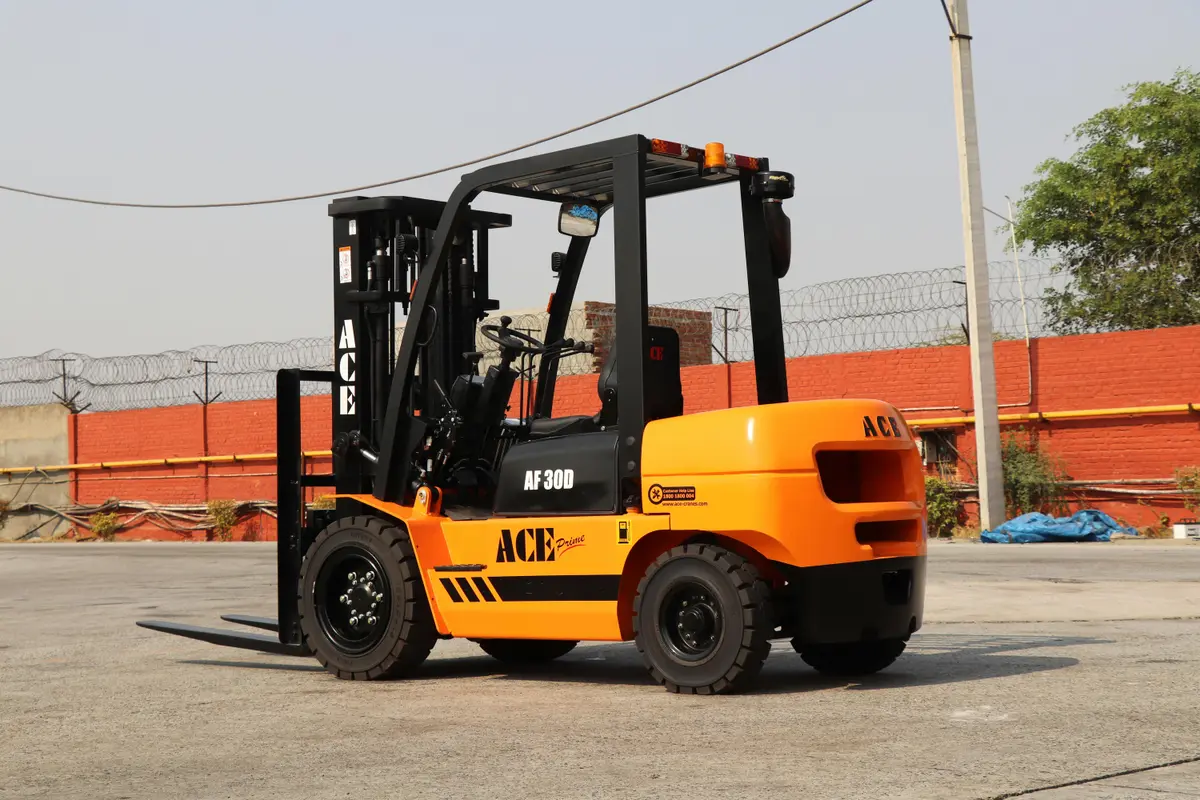 Read more about the article Forklift Repairs: Essential Services to Keep Your Material Handling Equipment Running