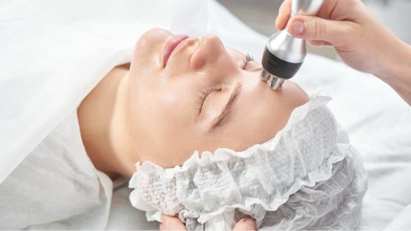 You are currently viewing How Natural Does Laser Skin Tightening Look