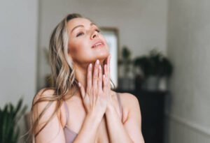 Read more about the article Tighten Sagging Skin with Neck Lift Surgery