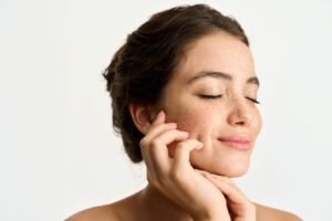Read more about the article What to Expect from Acne Treatment?