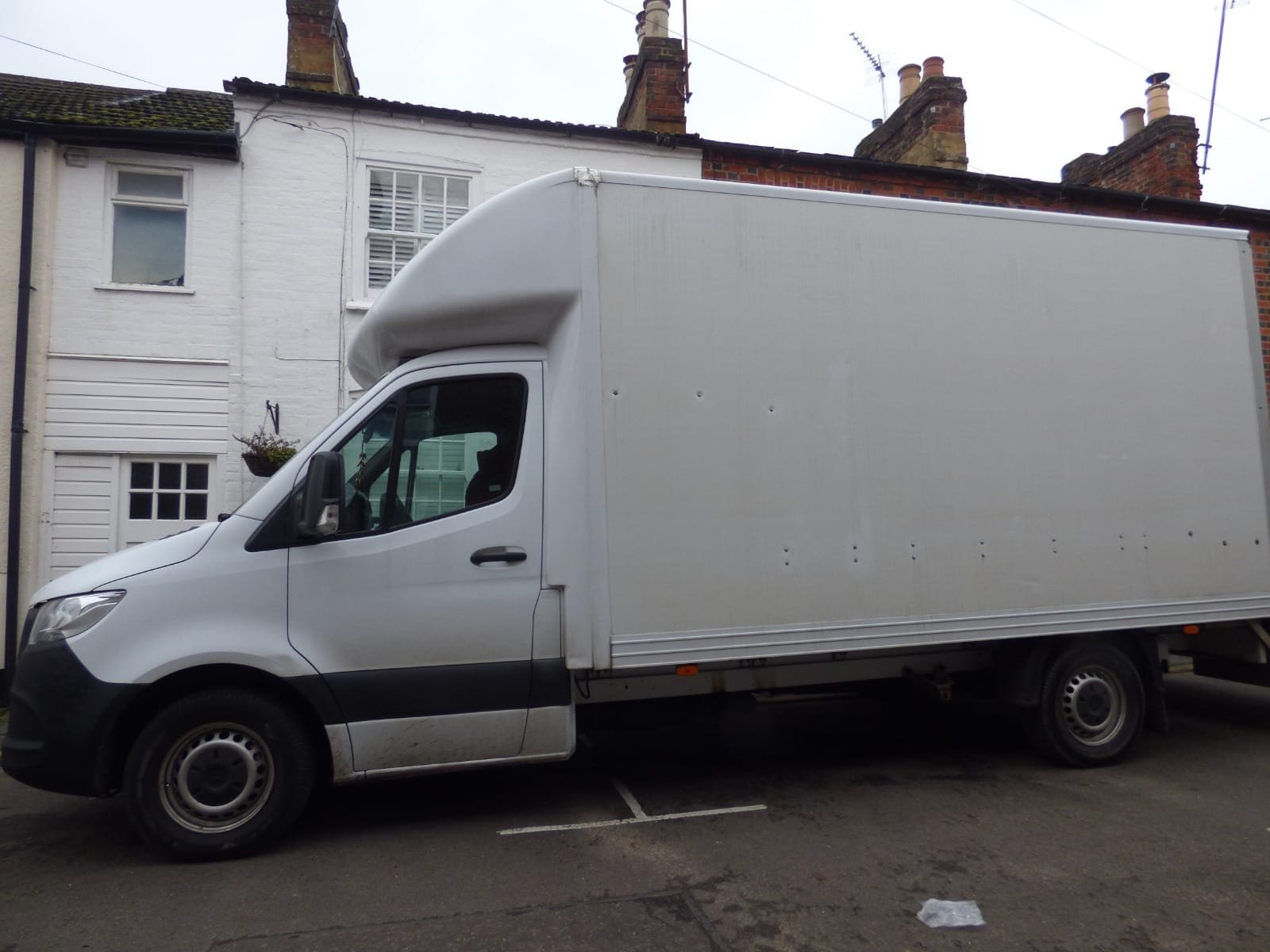 Read more about the article Unlock Pro Packers and Movers London Magic