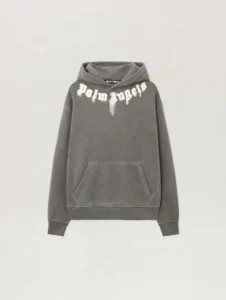 Read more about the article Chrome Hearts Clothing: Luxury Street Style