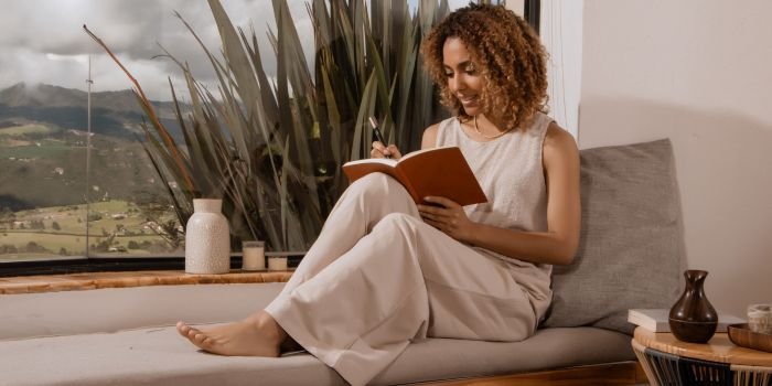 You are currently viewing Digital Detox Tips: A Self-Care Guide for a Healthier Mind