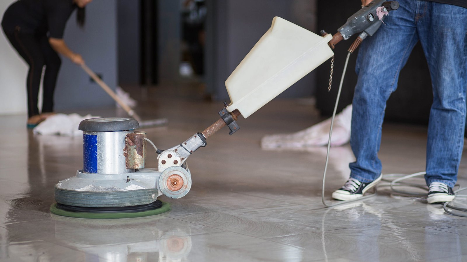 You are currently viewing Expert Insights on Floor Polishing and Restoration Services