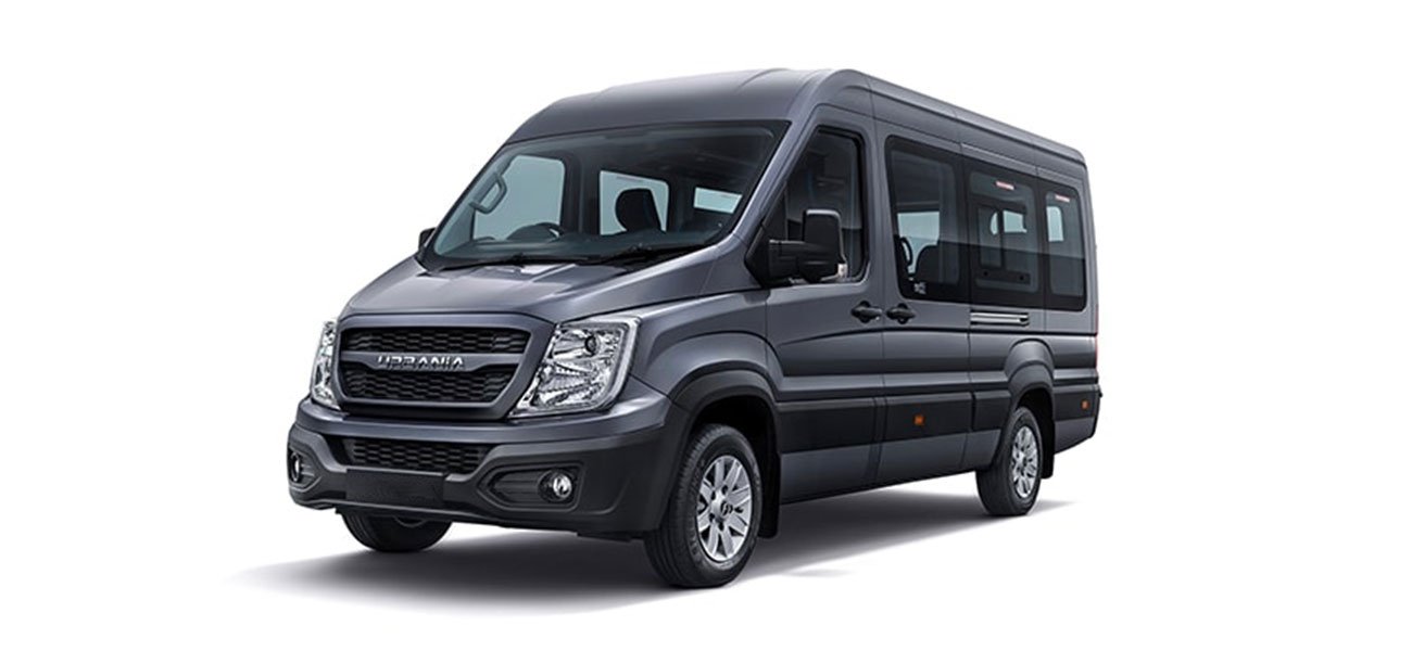 You are currently viewing Experience Luxury Travel with 9 Seater Force Urbania Hire in Delhi