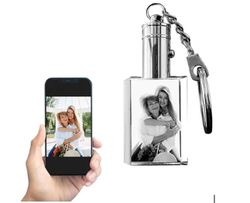 You are currently viewing 3D Crystal Keychain: A Smart Way to Turn Photos into Lasting Keepsakes