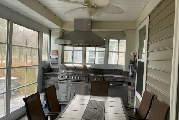 You are currently viewing How Does a Wall-Mounted Stainless Steel Range Hood Improve Airflow?