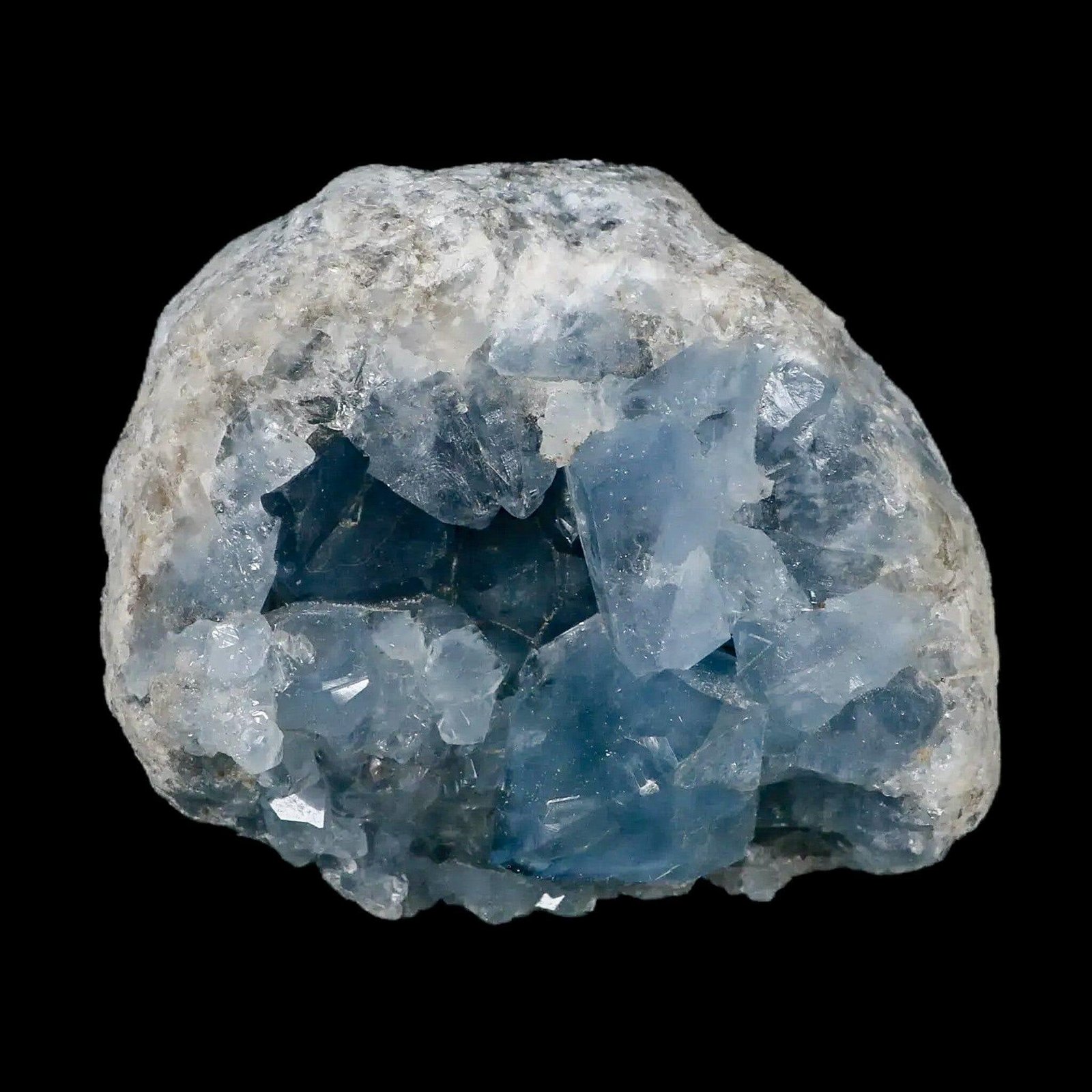 You are currently viewing How Do Celestite Crystals Form Stunning Blue Crystal Clusters?