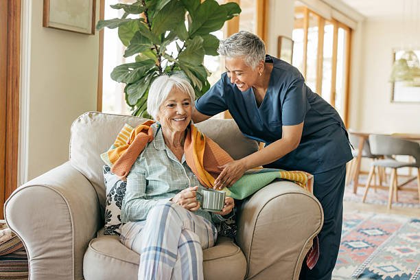 You are currently viewing 10 Questions to Ask When Choosing Nursing Assisted Living Services