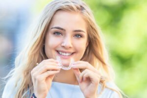 Read more about the article Invisalign modern solutions for confident smiles