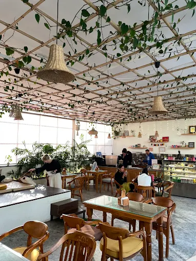 Read more about the article Top Reasons Bhumi Cafe is Called the Rishikesh Best Cafe