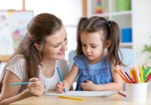 Read more about the article هل تشمل خدمة رعاية الأطفال المنزلية تحضير الوجبات؟