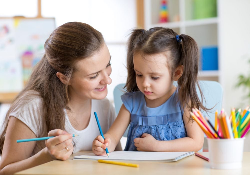 You are currently viewing هل تشمل خدمة رعاية الأطفال المنزلية تحضير الوجبات؟